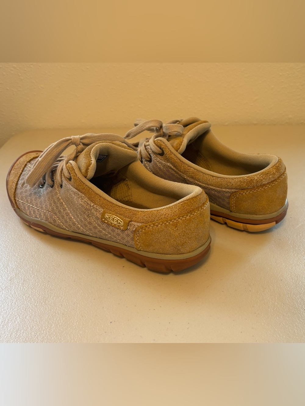 Keen Women's Beige/Tan Lace-Up Sneakers - Picture 3 of 6
